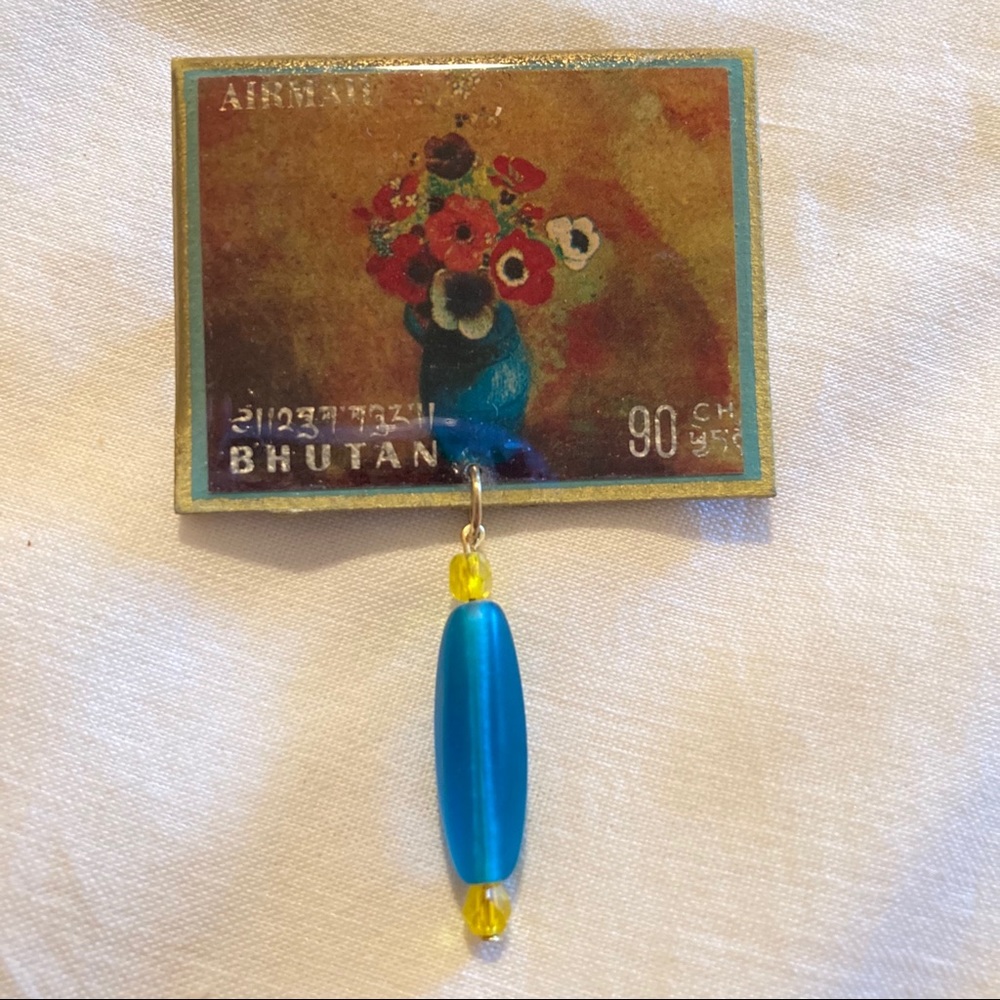 Redon Flowers Blue Vase Bhutan Gold Stamp Brooch